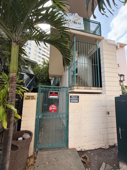 More Photos Of 2406 Kuhio Ave, Honolulu Apartments For Sale