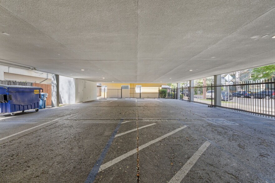 More Photos Of 2431 Capitol Ave, Sacramento Loft Creative Space For Lease