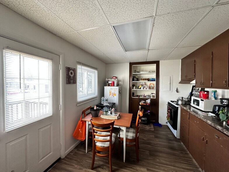 More Photos Of 1831 N C St, Elwood Apartments For Sale