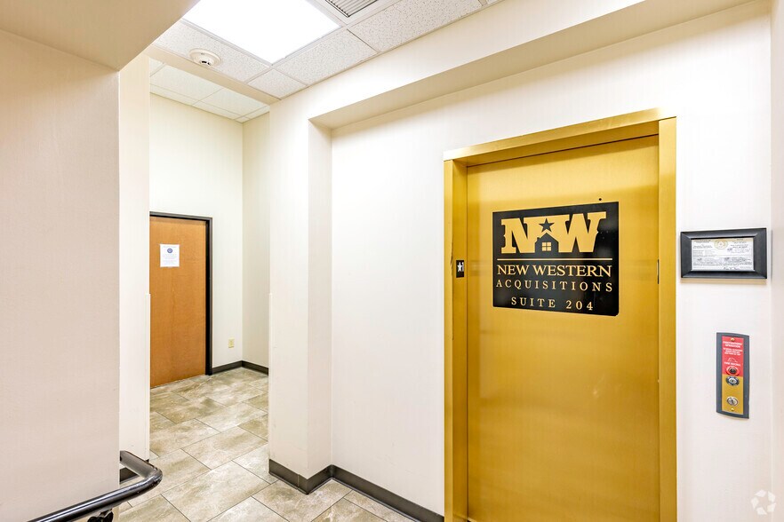 More Photos Of 824 Broadway St, San Antonio Loft Creative Space For Lease