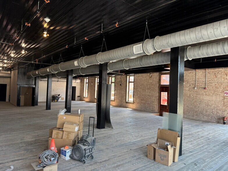 More Photos Of 320 W Walnut St, Springfield Apartments For Lease