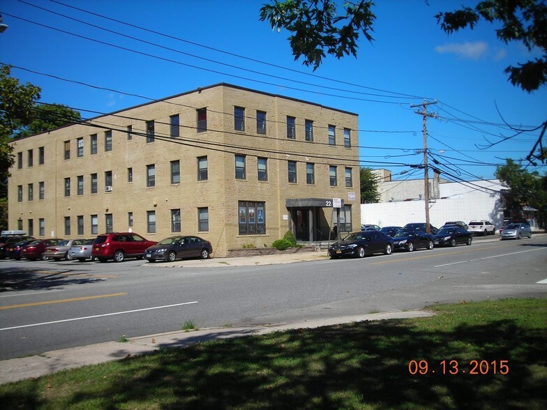 More Photos Of 22 Lawrence Ave, Smithtown Office For Lease