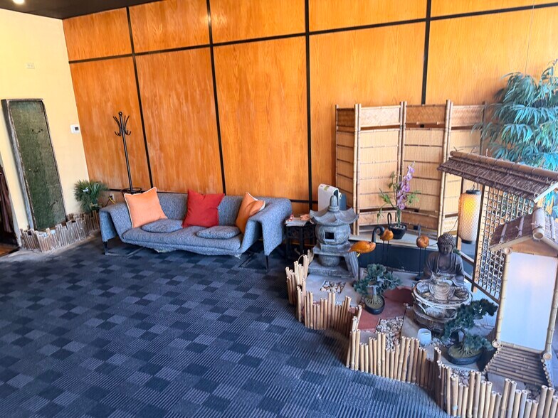 More Photos Of 260 S Center St, Casper Storefront Retail Office For Lease