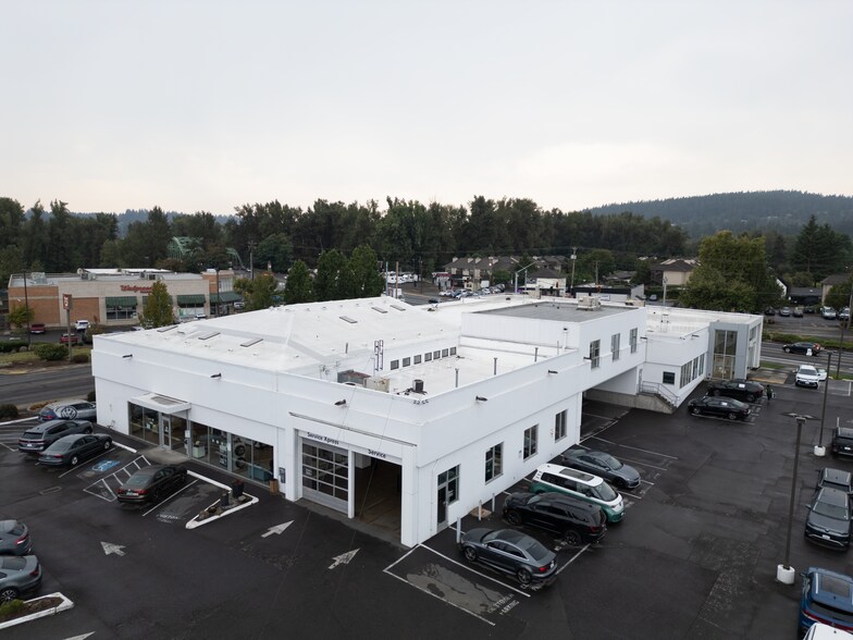 More Photos Of 20000 McLoughlin Blvd, Gladstone Auto Dealership For Sale
