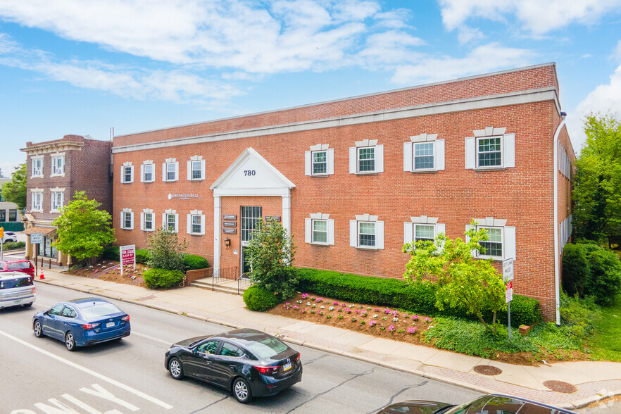 Primary Photo Of 780 W Lancaster Ave, Bryn Mawr Medical For Lease