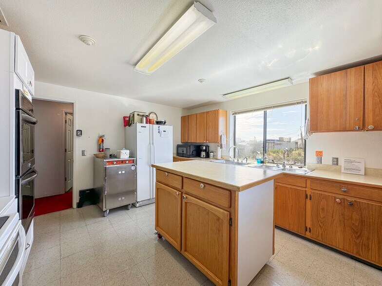 More Photos Of 2503 Washington Street, Port Townsend Specialty For Sale