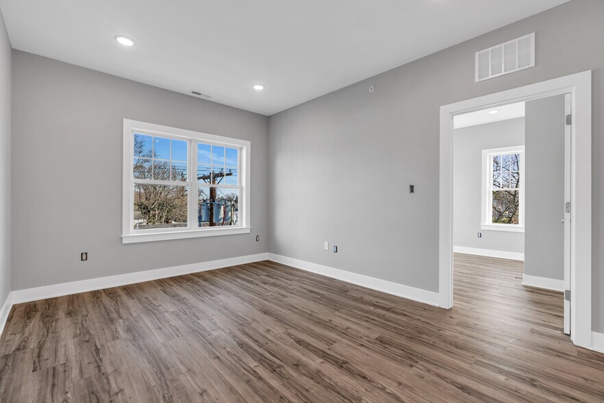 More Photos Of 33 Union Ave, Manasquan Apartments For Sale