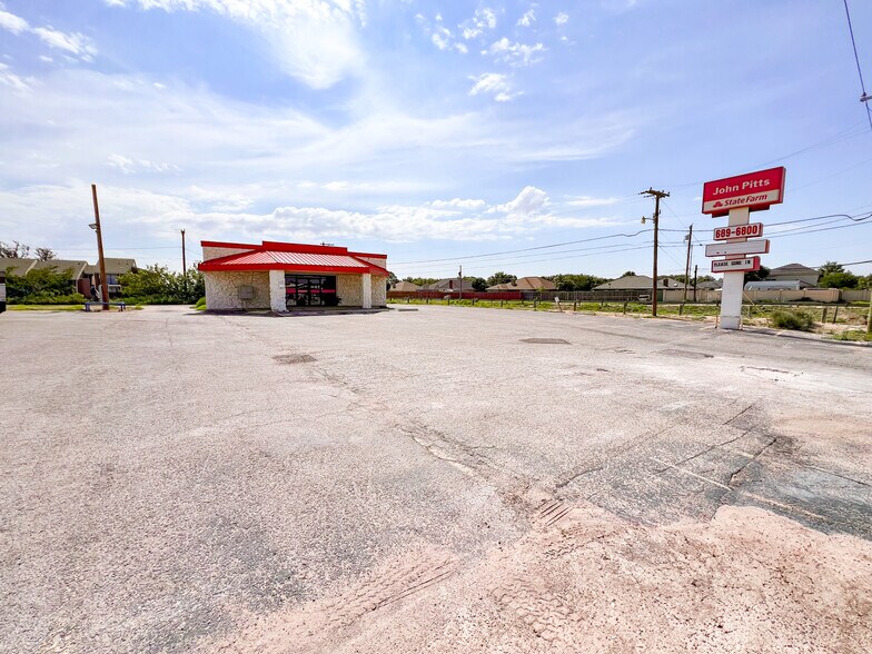 More Photos Of 4200 N Midland Dr, Midland Office For Lease