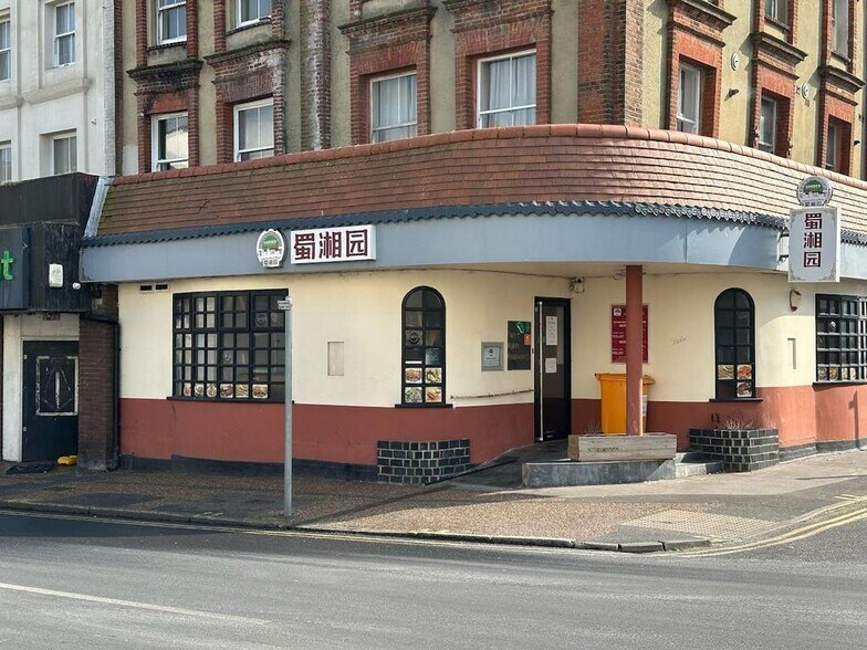 More Photos Of 113-115 Seaside Rd, Eastbourne Apartments For Sale