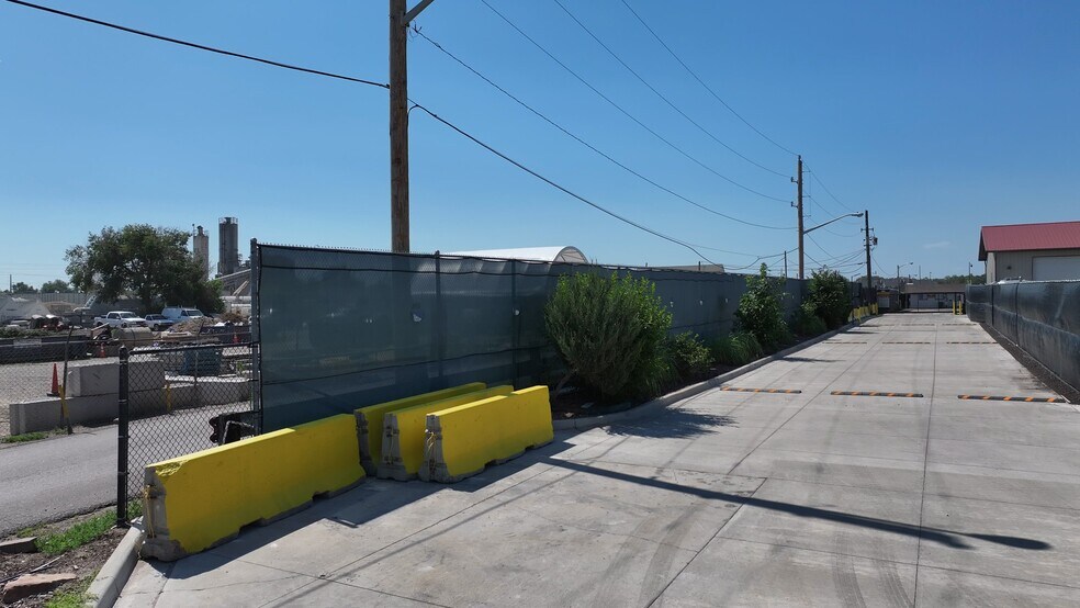 Primary Photo Of 2690 W Union Ave, Englewood Land For Lease