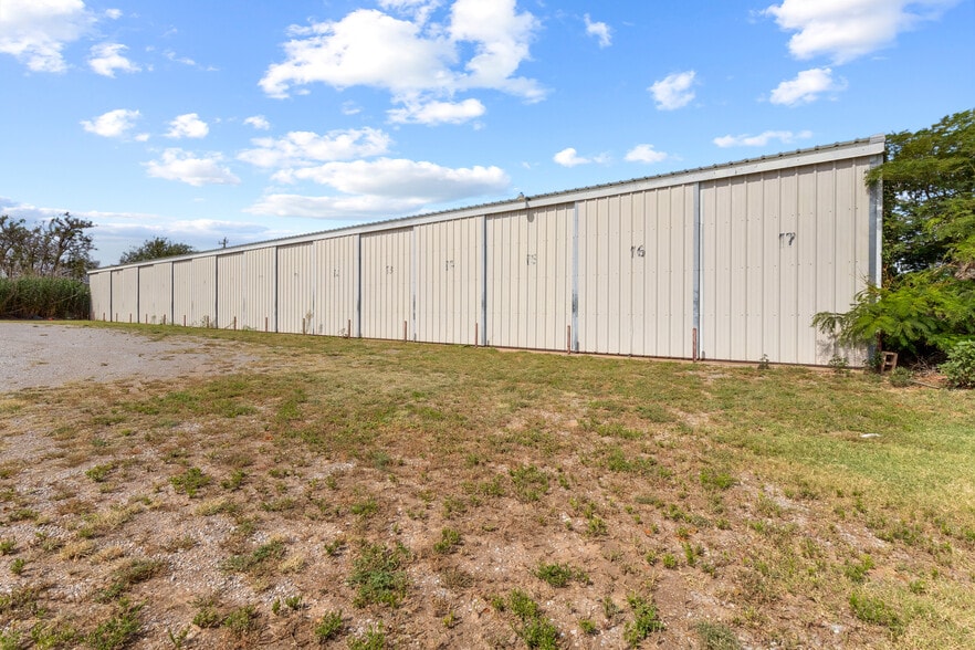 More Photos Of 28198 County Street 2530, Fort Cobb Manufactured Housing Mobile Home Park For Sale