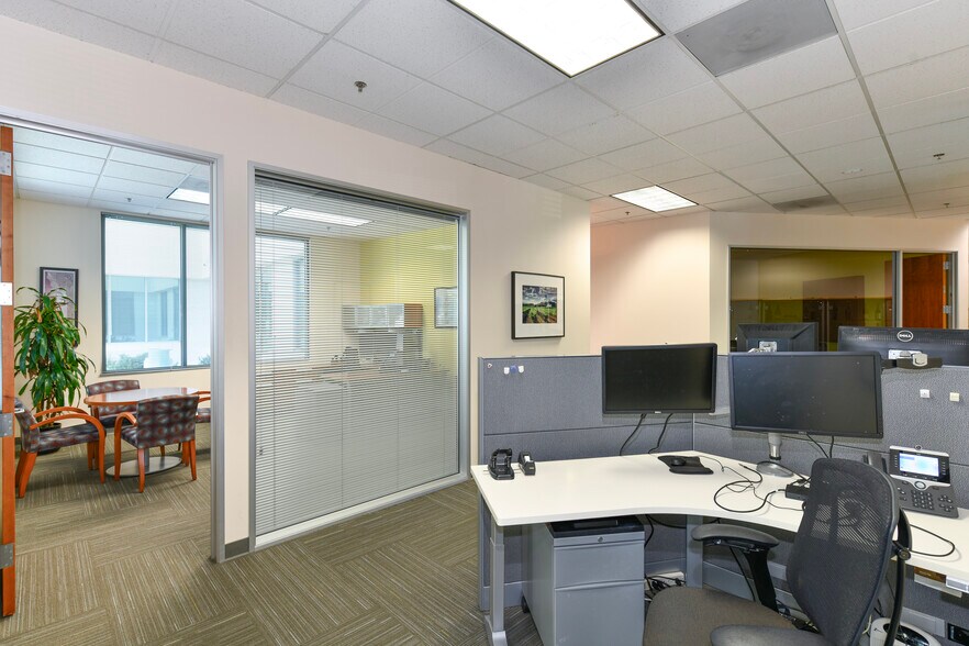 More Photos Of 899 Adams St, Saint Helena Office For Sale