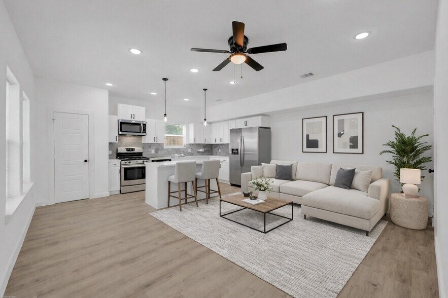 More Photos Of 8021 Birmingham st, Houston Apartments For Sale