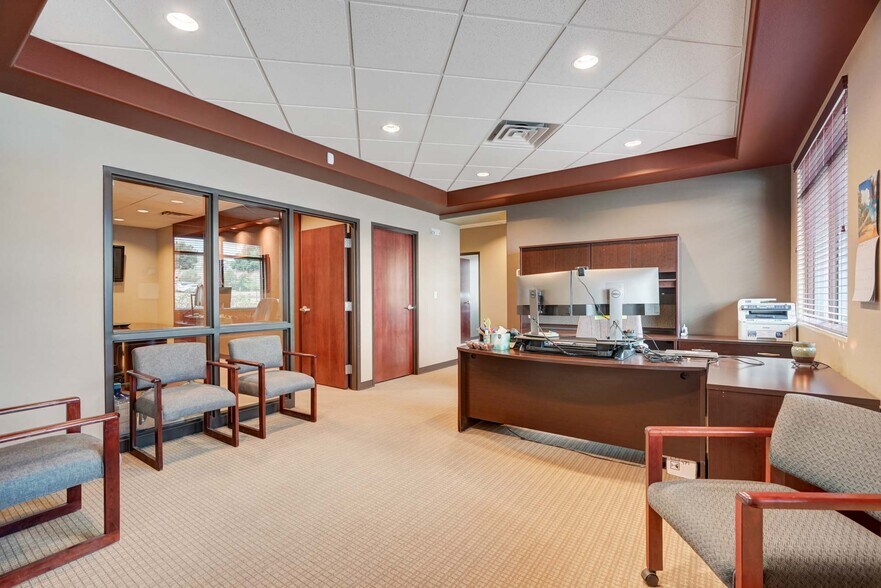 More Photos Of 3210 E Woodmen Rd, Colorado Springs Medical For Sale