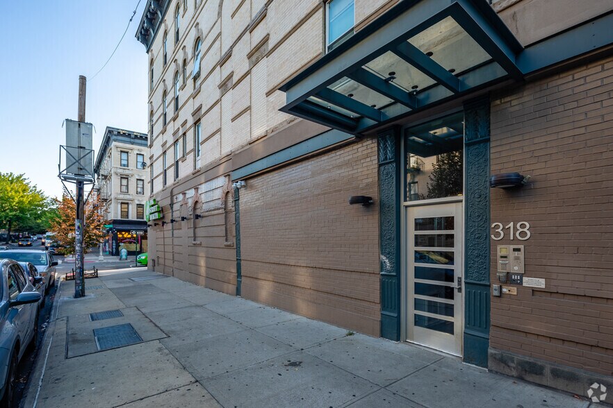 More Photos Of 318 Knickerbocker Ave, Brooklyn Apartments For Lease