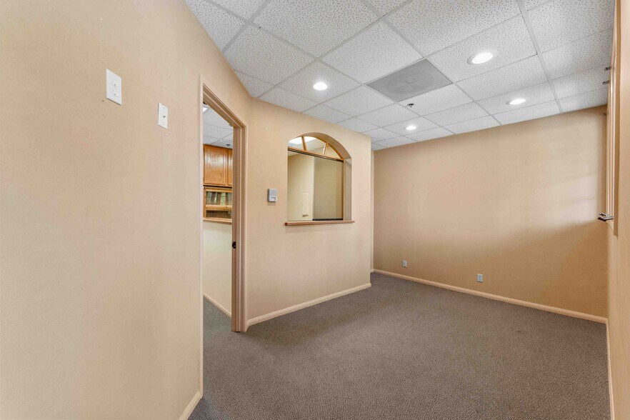 More Photos Of 504 W Pueblo St, Santa Barbara Medical For Sale