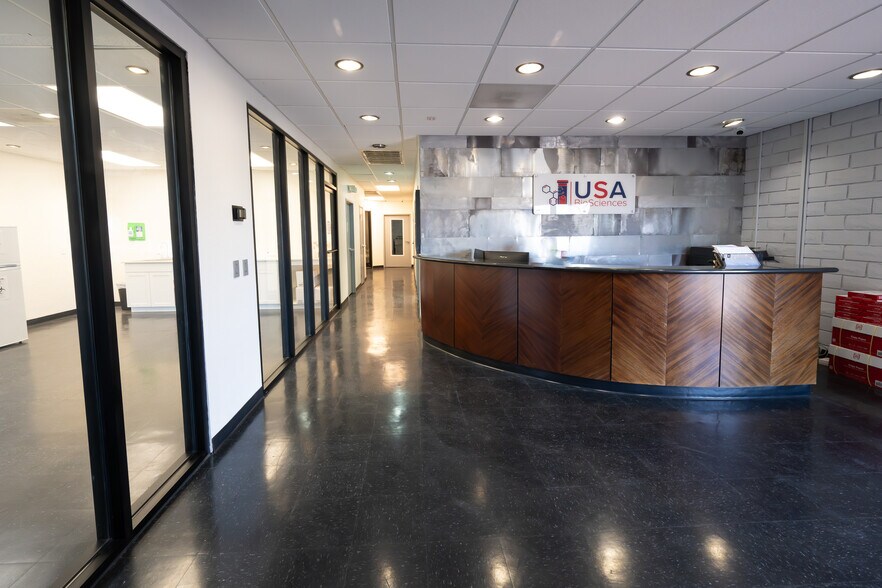 More Photos Of 601 S Rancho Dr, Las Vegas Medical For Sale