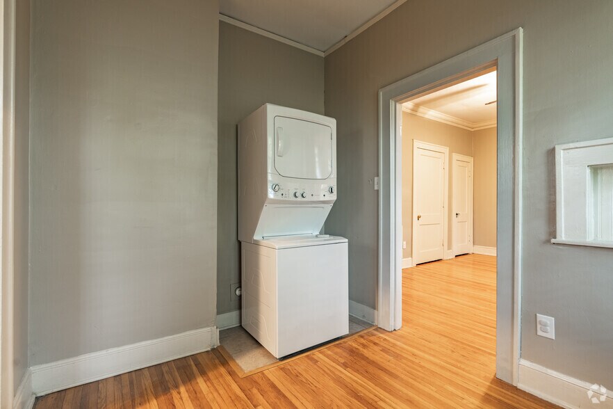 More Photos Of 31 S McLean Blvd, Memphis Apartments For Sale