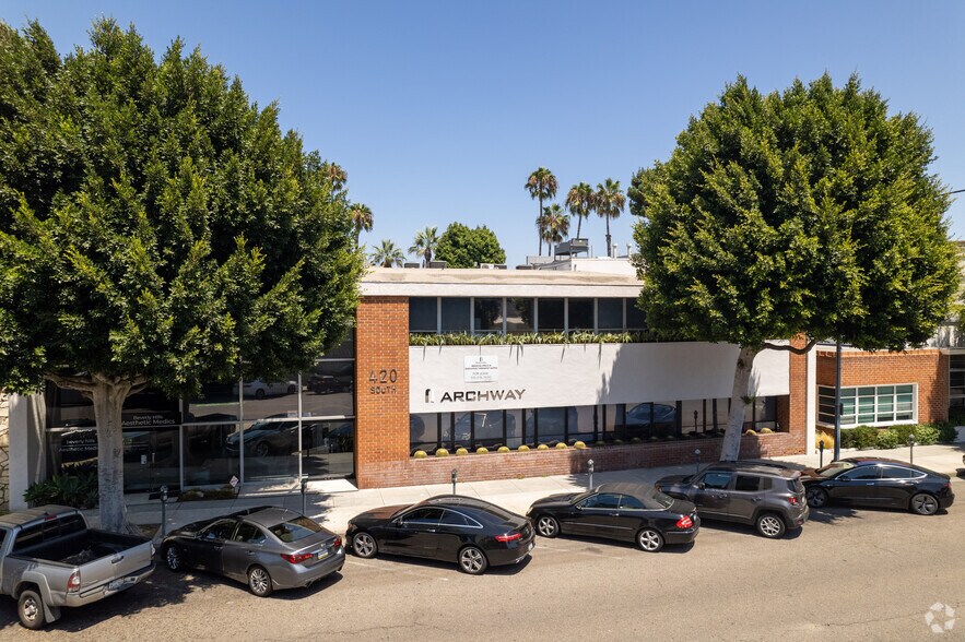 More Photos Of 420 S Beverly Dr, Beverly Hills Medical For Lease