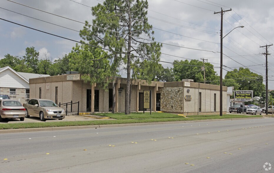 More Photos Of 910 W Northside Dr, Fort Worth Medical For Lease