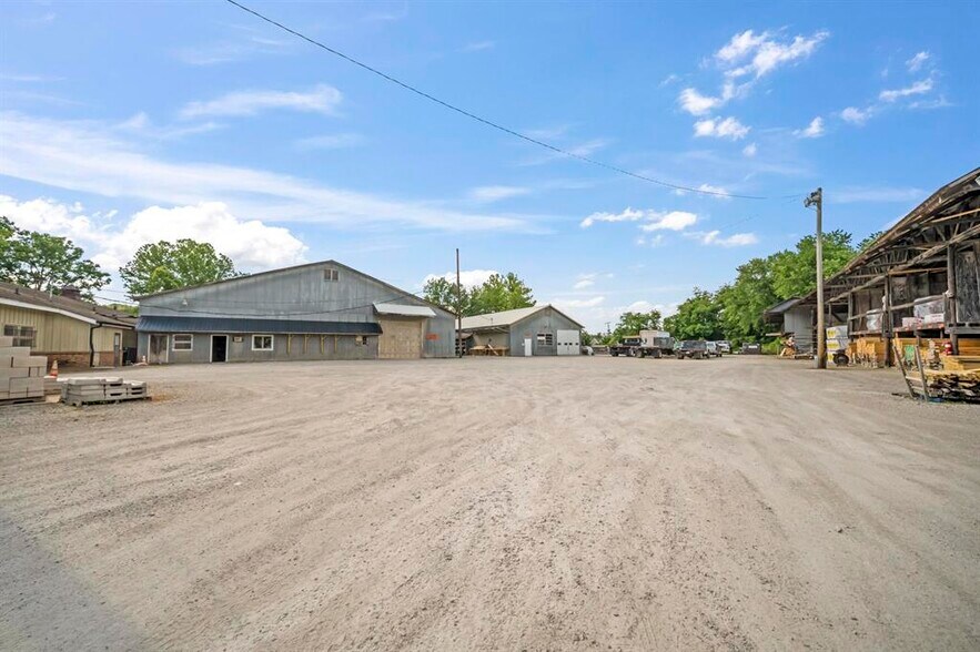 More Photos Of 1305 Seaton Ave, Greenup Warehouse For Sale
