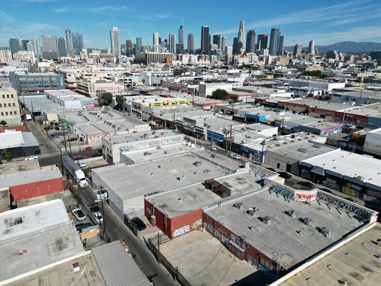 More Photos Of 1116 E 12th St, Los Angeles Warehouse For Sale