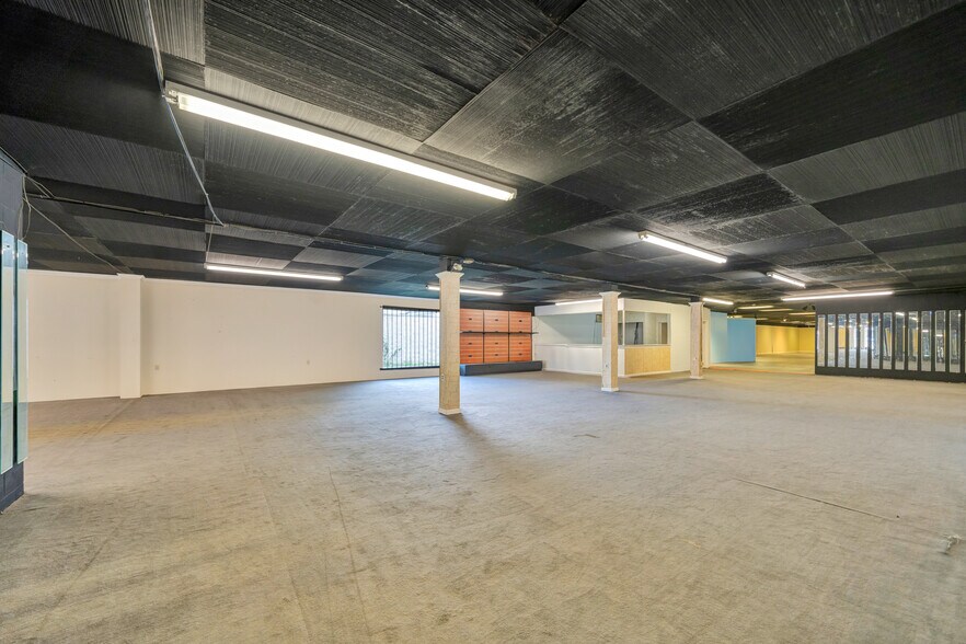 More Photos Of 10509 Dixie Hwy, Louisville Freestanding For Lease