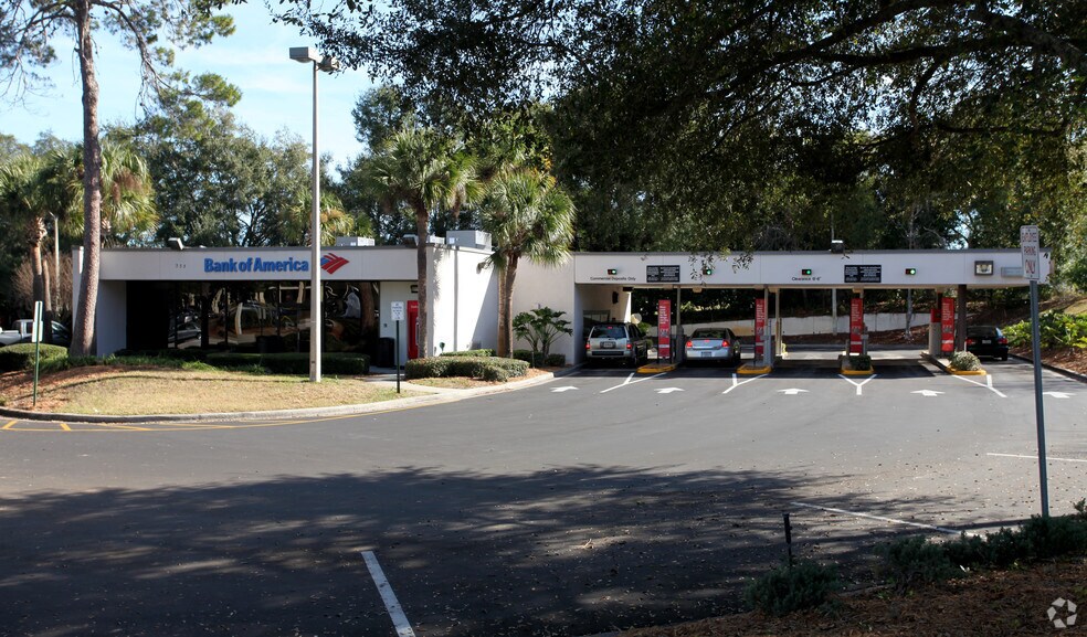 More Photos Of 555 S Hunt Club Blvd, Apopka Bank For Sale
