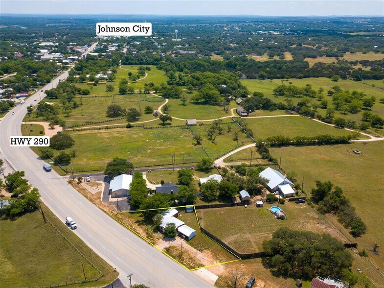 More Photos Of 603 W Main St, Johnson City Office For Sale