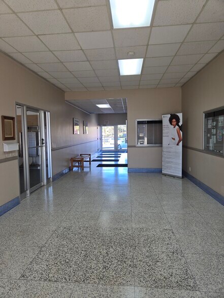 More Photos Of 4184 Seneca St, West Seneca Storefront Retail Office For Lease