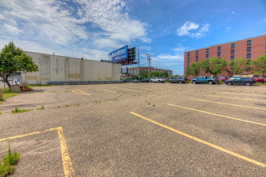 More Photos Of 421 7th St E, Saint Paul Restaurant For Sale