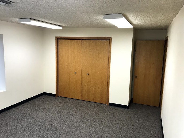 More Photos Of 3768 Norwood Dr, Littleton Warehouse For Lease