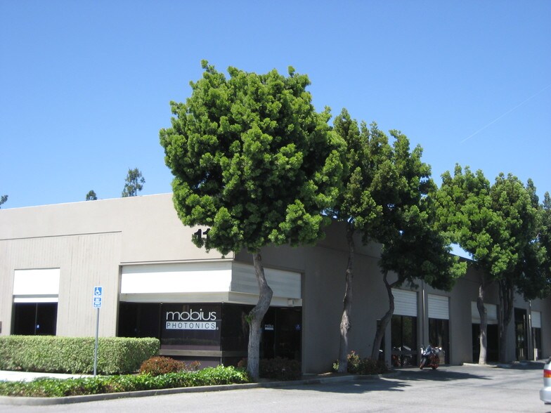 More Photos Of 110 Pioneer Way, Mountain View Research And Development For Lease