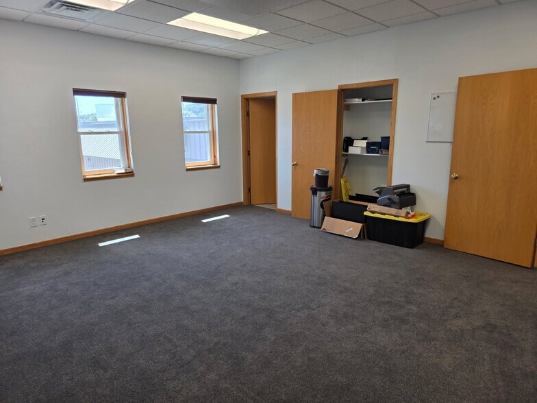 More Photos Of 1130 Sextonville Rd, Richland Center Medical For Lease