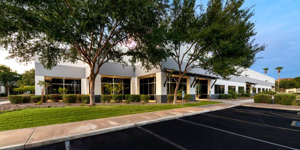 More Photos Of 15210 S 50th St, Phoenix Office For Lease