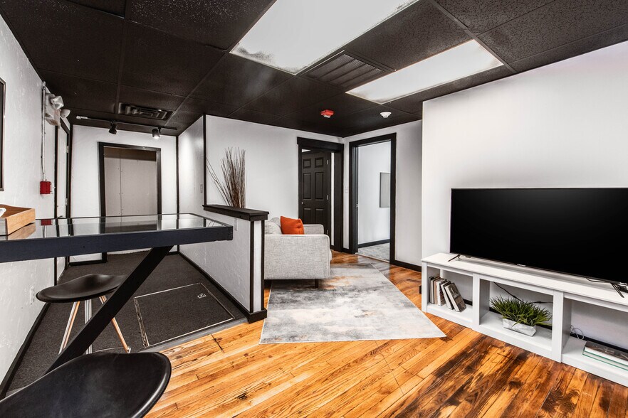 More Photos Of 120 Danielson Pike, Foster Freestanding For Sale