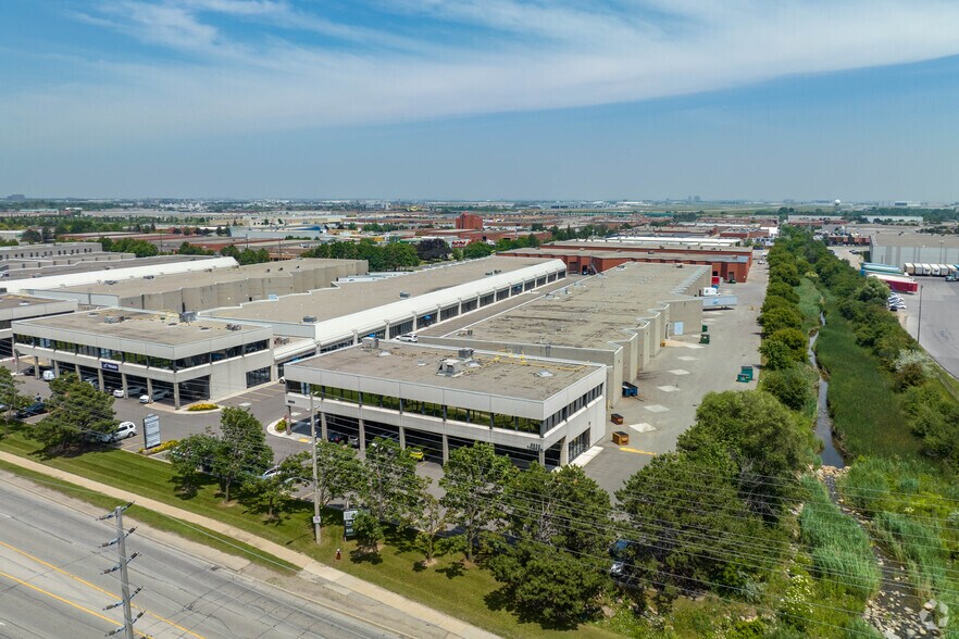 More Photos Of 6625 Tomken Rd, Mississauga Light Distribution For Lease