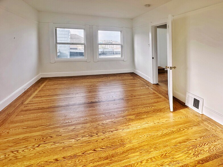 More Photos Of 108 Naglee Ave, San Francisco Apartments For Sale