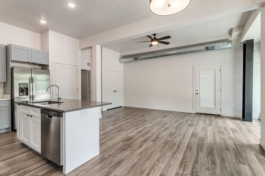 More Photos Of 606 W North Temple, Salt Lake City Apartments For Sale