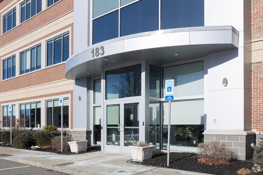 More Photos Of 183 International Dr, Portsmouth Office For Lease