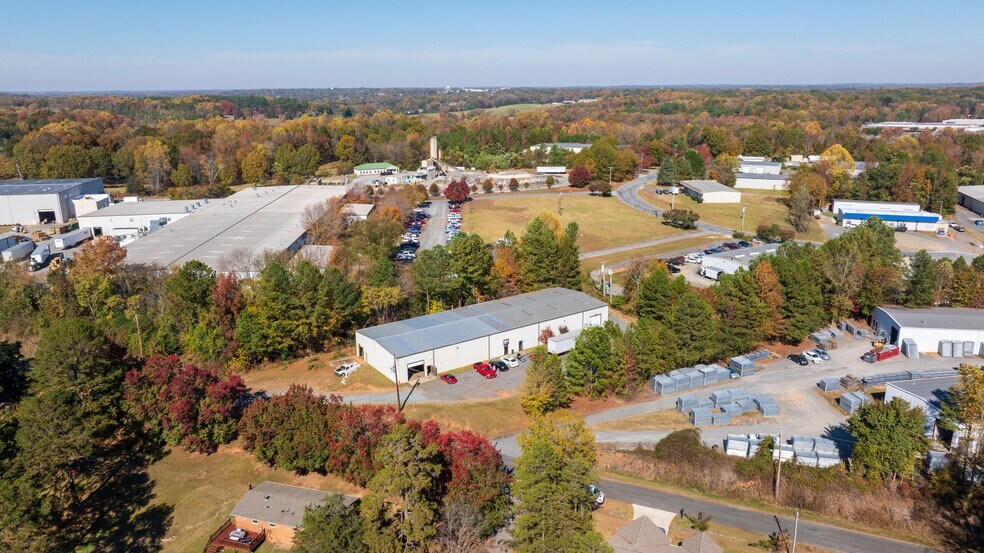 More Photos Of 2859-2861 Armentrout Dr, Concord Warehouse For Lease