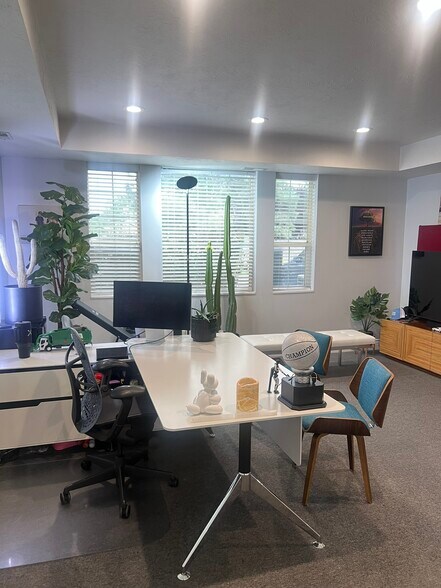 More Photos Of 9537 S 700 E, Sandy Office For Sale