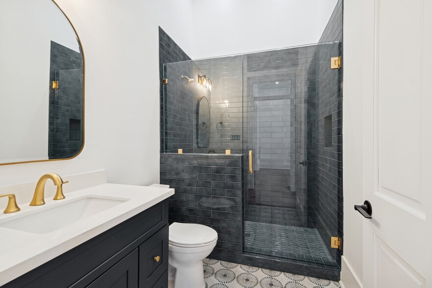 More Photos Of 2404 Saint Claude Ave, New Orleans Specialty For Sale