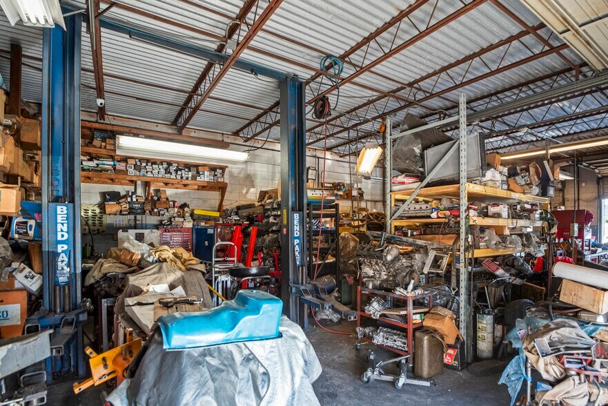 More Photos Of 105 E Maude Ave, Sunnyvale Auto Repair For Sale