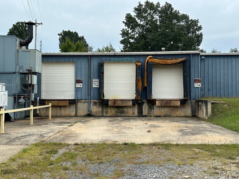More Photos Of 212 W Fair St, Marshall Manufacturing For Sale
