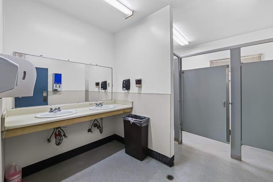 More Photos Of 300 Pendleton Way, Oakland Office For Sale