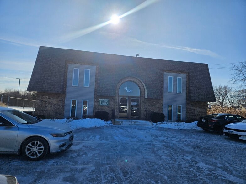 More Photos Of 601-619 E 170th St, South Holland General Retail For Sale