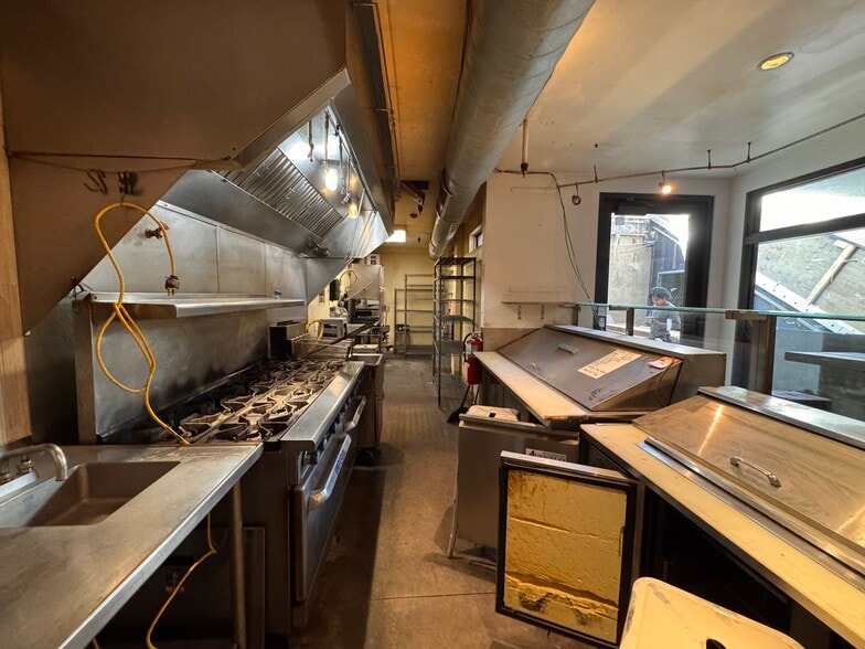 More Photos Of 520 E Cooper Ave, Aspen Office For Lease