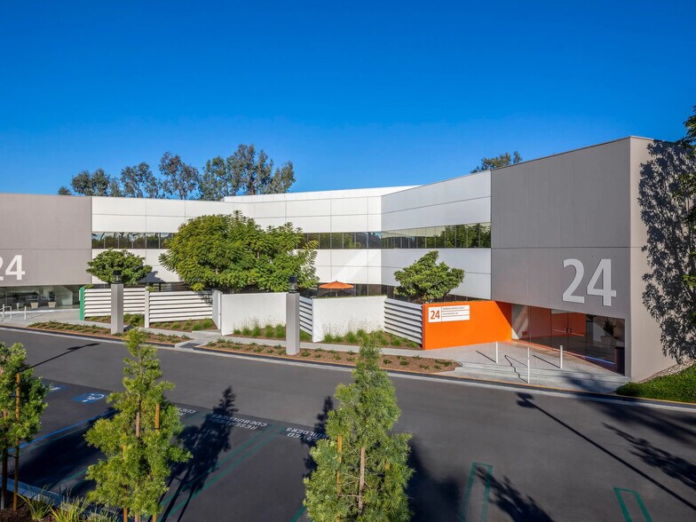 More Photos Of 2 Executive Cir, Irvine Unknown For Lease