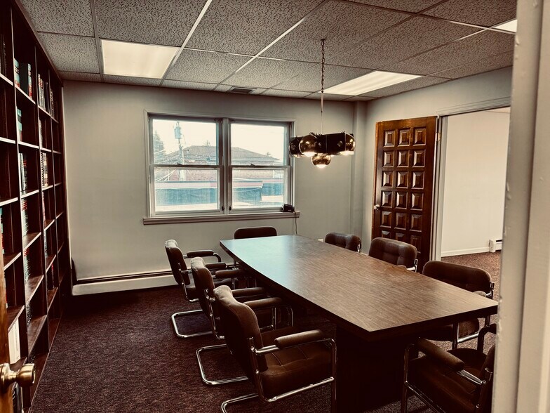 More Photos Of 686 Broadway, Massapequa Office For Lease